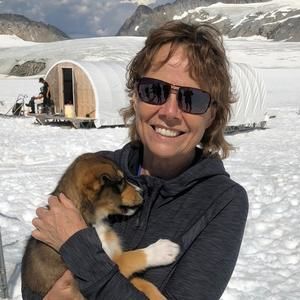 Meet your Posher, Cj